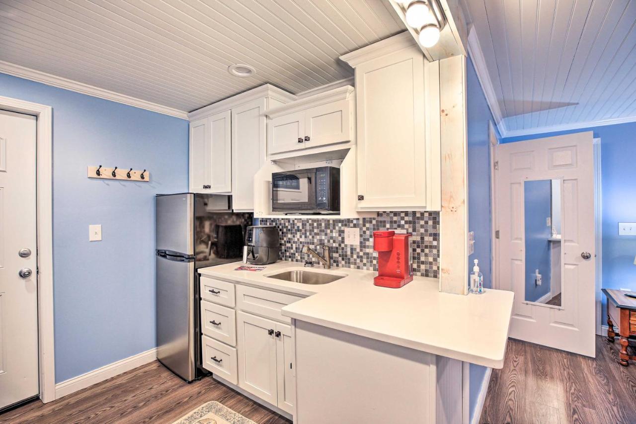 Updated Williamstown Apartment With Kitchen! Exterior foto